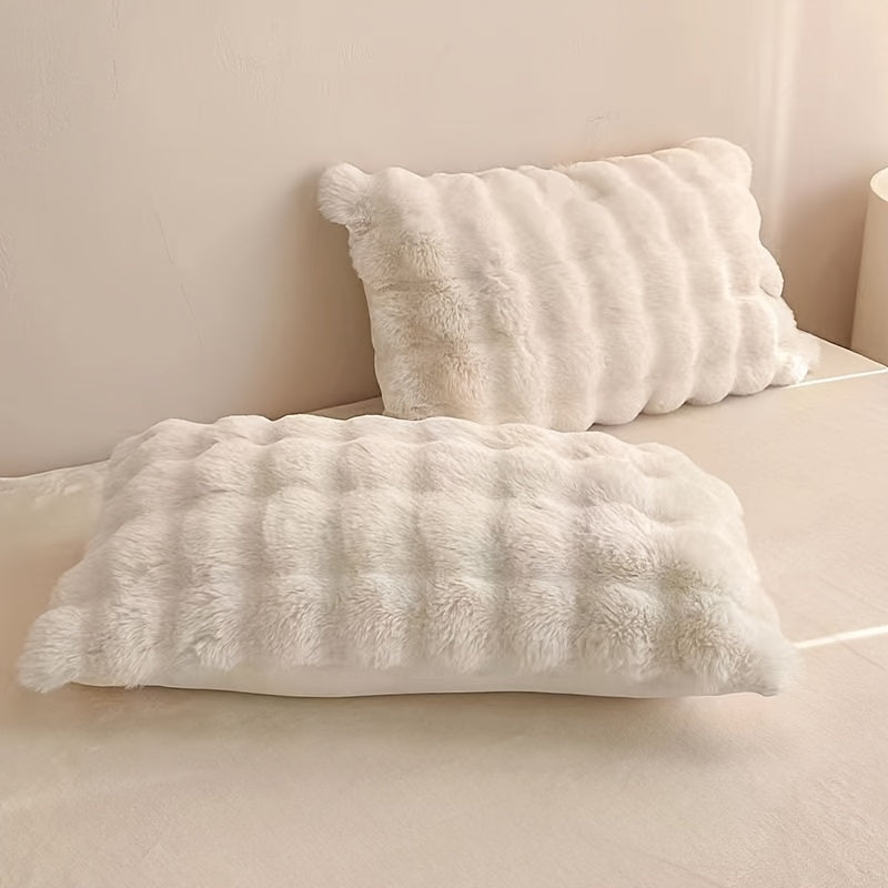 Imitation Rabbit Fur Plush Pillow. Machine Washable, Perfect for Home Decor. Suitable for Sofas, Beds, Living Rooms, And Bedrooms. A Warm Pillow for Dorms in Autumn And Winter