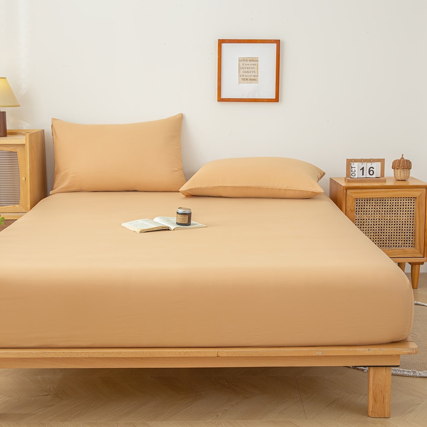 A Solid-color Fitted Sheet Without Pillowcases, a Soft and Comfortable Bedding Mattress Protector with a Non-slip Cover, Suitable for Bedrooms and Guest Rooms. Fitted Sheet Only