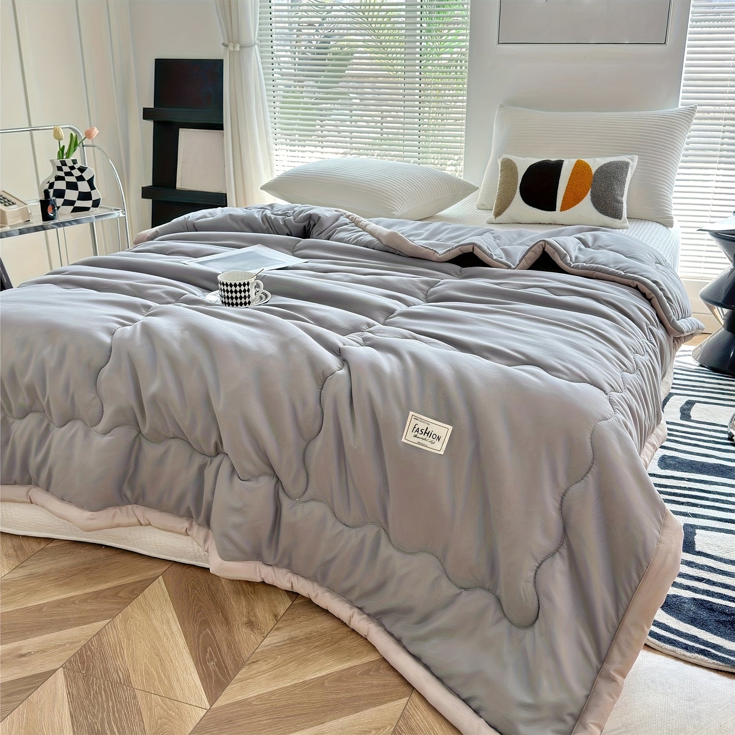 Ultra-Soft Summer Cool Thin Quilt - Lightweight, Breathable, Skin-Friendly, Made of 100% Polyester, Machine Washable, Soft And Breathable, Comfortable for All Seasons, Multifunctional Use