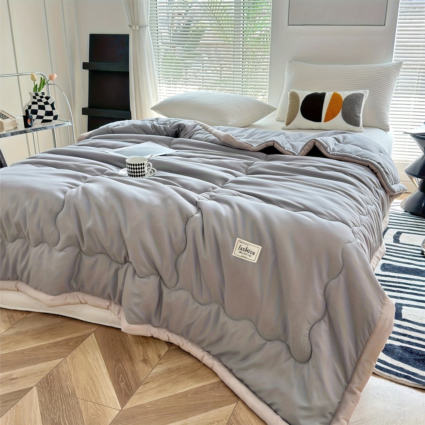 Ultra-Soft Summer Cool Thin Quilt - Lightweight, Breathable, Skin-Friendly, Made of 100% Polyester, Machine Washable, Soft And Breathable, Comfortable for All Seasons, Multifunctional Use