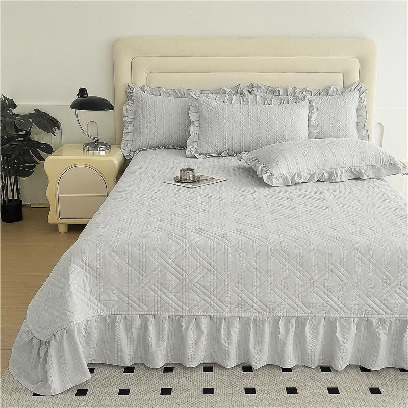 1pc Princess Lace Quilted Bedspread - All-Season Soft Breathable Bed Cover with Ruffled Edges, Machine Washable Contemporary Bedding for Room, Dorm & Guest Room, Luxury Comforter Cover (No Pillowcase)