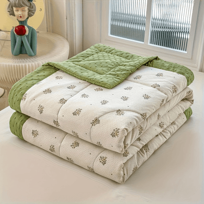 [Lightweight Summer Quilt] 1pc a Lightweight Summer Quilt - an Ultra-Soft Blanket Featuring Floral Designs, Ideal for Those Who Sleep Hot. Made from High-Quality Polyester with a Reverse Bean Velvet Texture, It Is Machine Washable And Perfect for Use in T