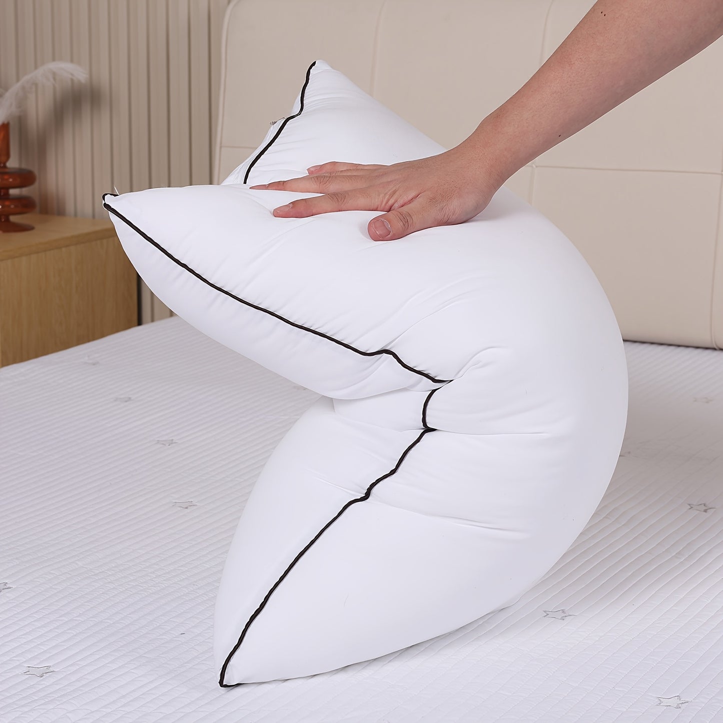 2/4pcs Ultra-Soft White Microfiber Pillow Inserts - Allergy-Free, 100% Polyester Filling for Sofa, Bed, Garden Cushions & More - Ideal for Back Belly Or Side Sleepers