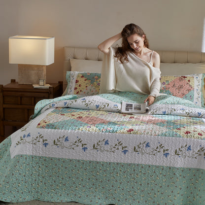 3pcs Green Patchwork Quilt Set Reversible Bedspread Lightweight Bedding with 2pcs Pillow Shams, All Season