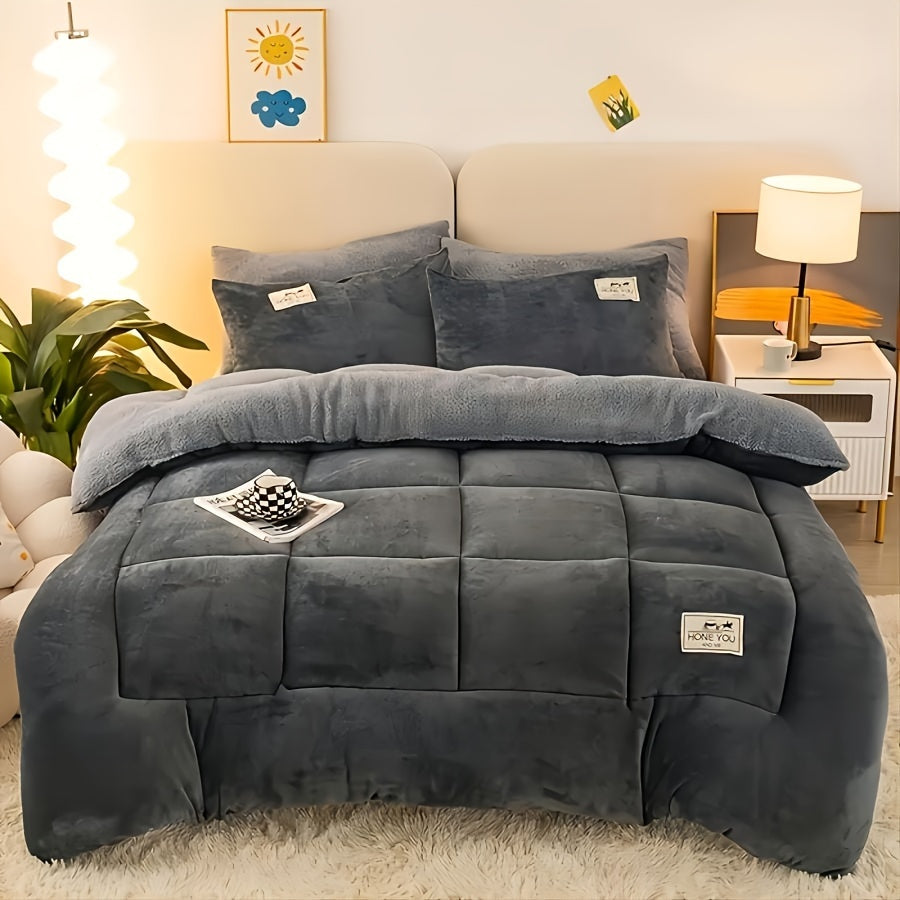 1pc Contemporary Thick Velvet Quilt, Machine Washable, All-Season Use with Polyester Filling and Cover for Bed, Sofa, Camping - Suitable for Bedroom, Guest Room, Dorm, Outdoor, Warm Quilt with Multi-Needle Quilting Technology, Fluffy Lightweight