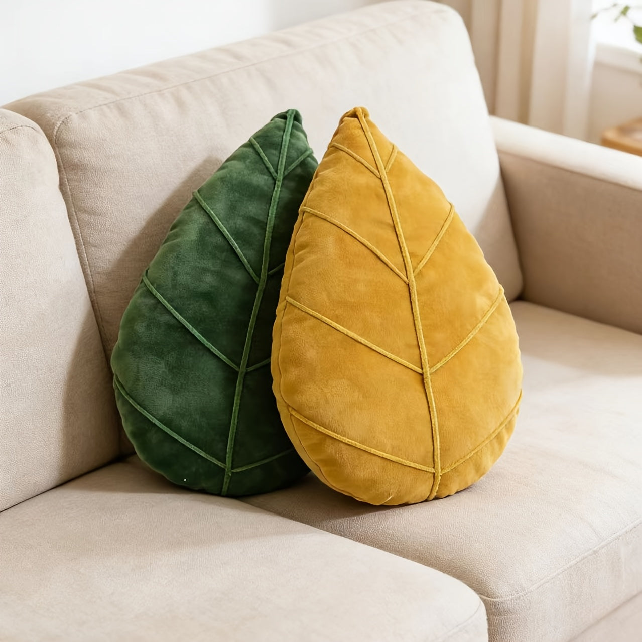 Leaf-Shaped Cushion Suitable for - Retro Botanical Decor Leaf Pillow with -Seamed Edges, Dry Only, Leaf Pillow for Sofa Bed Chair, Decorative Accent Piece 15.75x10.24inch