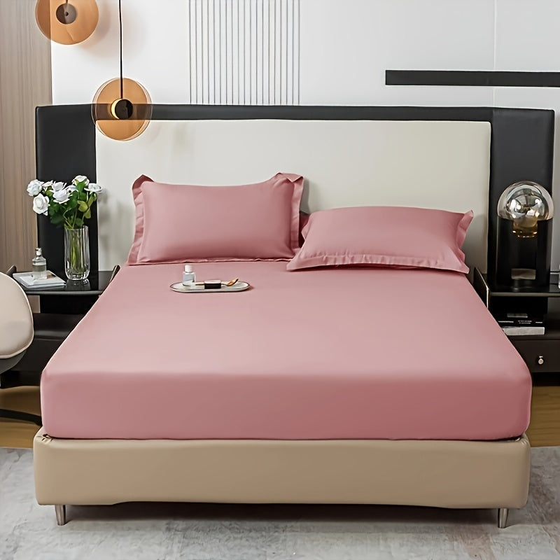 3pcs Skin-Friendly Solid Color Fitted Sheet Three-Piece Set (1 Fitted Sheet + 2 Pillowcases) Machine Washable Soft Fabric Close-Fitting And Comfortable 360° Full Coverage Non-Slip Mattress Protector