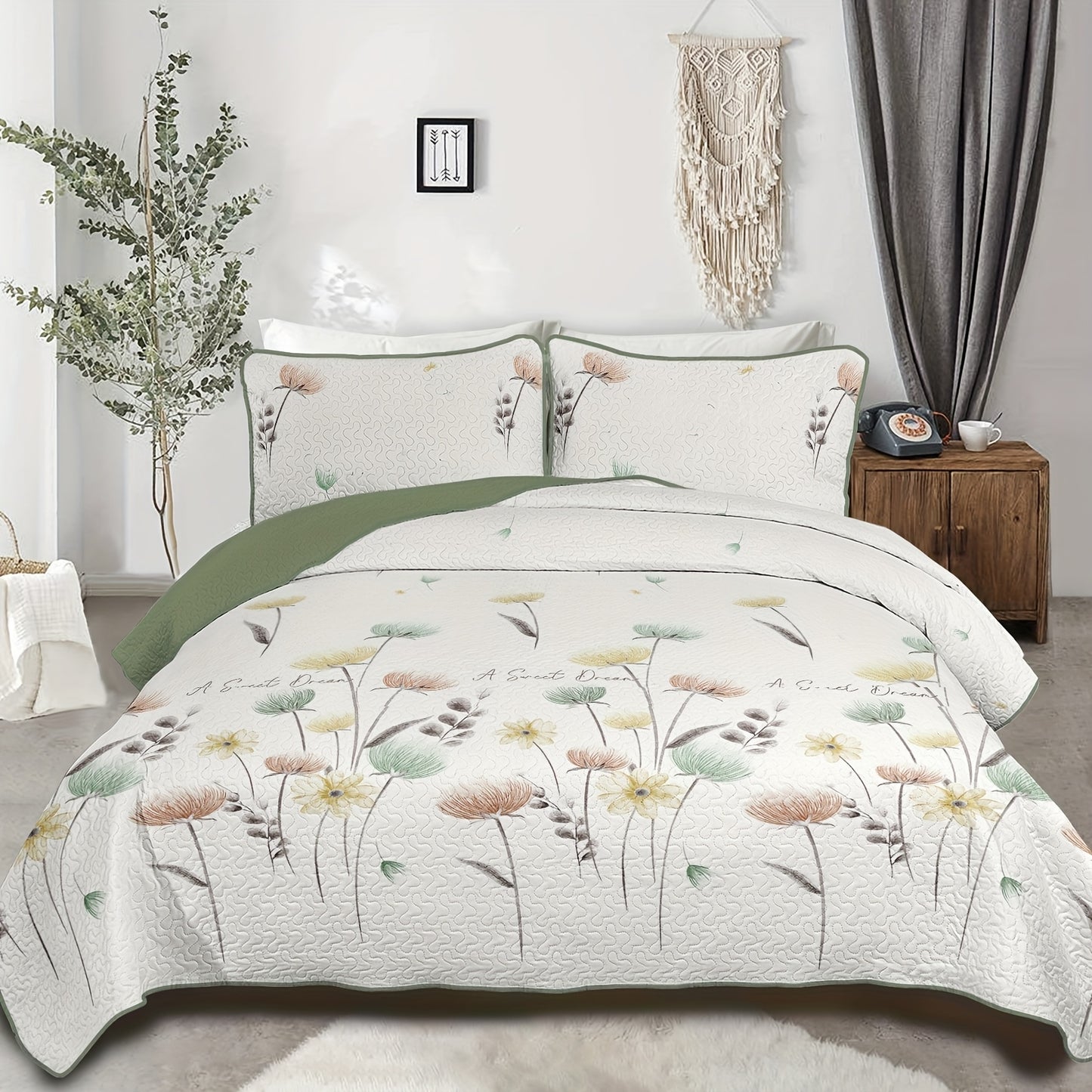 Queen And King Quilt Set Featuring a Charming Floral Design, Made from Lightweight Microfiber. This Reversible Bedspread Is Perfect for Spring And Suitable for All Seasons, Available in Sizes 90"X96" for Queen And 90"X104" for King