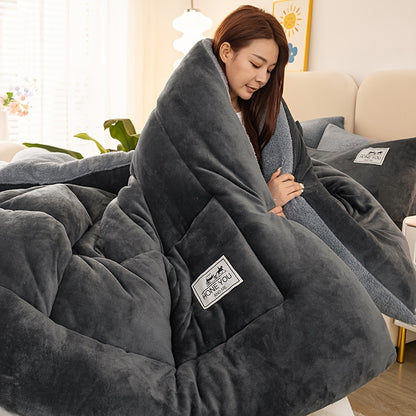 1pc Contemporary Thick Velvet Quilt, Machine Washable, All-Season Use with Polyester Filling and Cover for Bed, Sofa, Camping - Suitable for Bedroom, Guest Room, Dorm, Outdoor, Warm Quilt with Multi-Needle Quilting Technology, Fluffy Lightweight