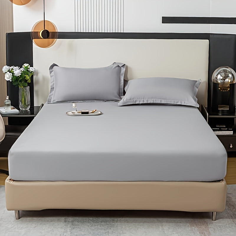 3pcs Skin-Friendly Solid Color Fitted Sheet Three-Piece Set (1 Fitted Sheet + 2 Pillowcases) Machine Washable Soft Fabric Close-Fitting And Comfortable 360° Full Coverage Non-Slip Mattress Protector
