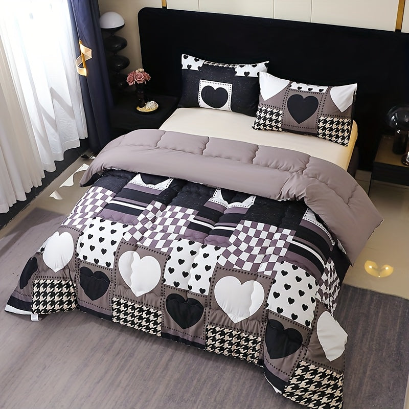 [3pcs Bedding] The 3pcs Bedding Features a Black And White Heart Pattern As Its Core Element, Which Is Easy Yet Striking, Creating a Strong Visual Impact. The Lines of The Heart Are Smooth And Natural, with Clear And Sharp Edges