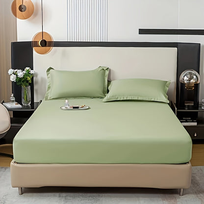 3pcs Skin-Friendly Solid Color Fitted Sheet Three-Piece Set (1 Fitted Sheet + 2 Pillowcases) Machine Washable Soft Fabric Close-Fitting And Comfortable 360° Full Coverage Non-Slip Mattress Protector