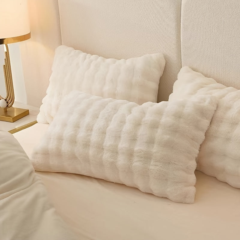 Imitation Rabbit Fur Plush Pillow. Machine Washable, Perfect for Home Decor. Suitable for Sofas, Beds, Living Rooms, And Bedrooms. A Warm Pillow for Dorms in Autumn And Winter