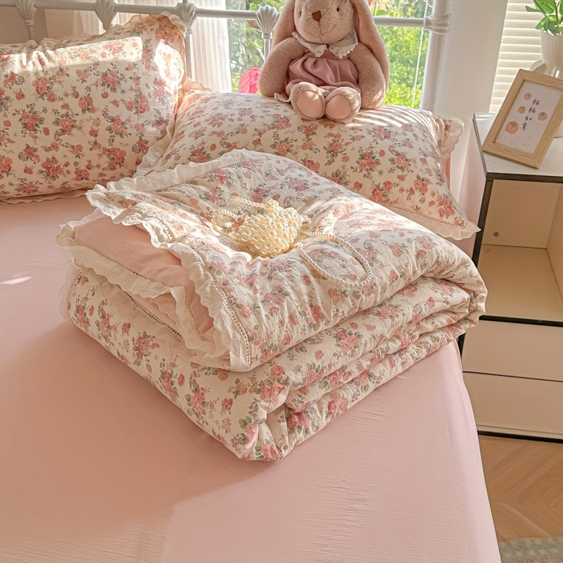 1pc Lace Trim Ultra-Soft Summer Quilt - Double-Layer Yarn, Lightweight and Breathable, Machine Washable, Romantic and Sweet Style Summer Cooling Quilt, Floral All-Season Lightweight Quilt, Perfect for Bedrooms, Guest Rooms, and Sofas