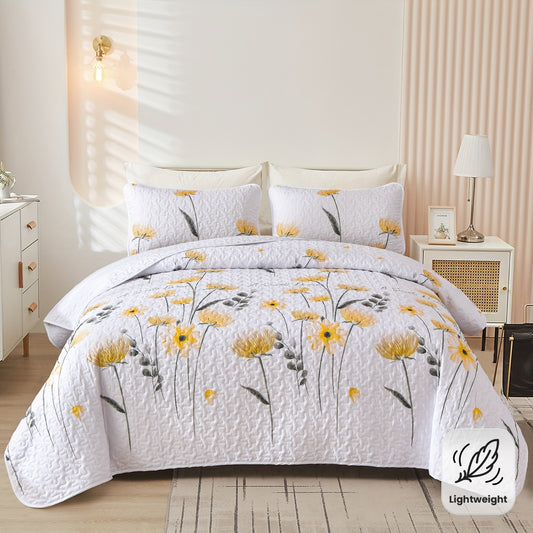 Queen And King Quilt Set Featuring a Charming Floral Design, Made from Lightweight Microfiber. This Reversible Bedspread Is Perfect for Spring And Suitable for All Seasons, Available in Sizes 90"X96" for Queen And 90"X104" for King