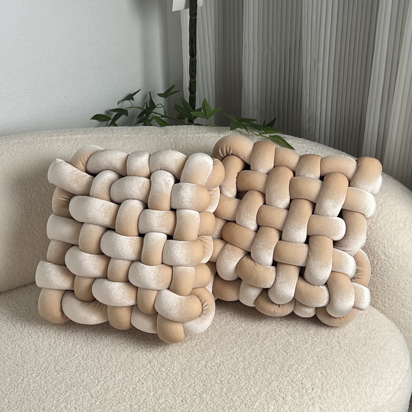 2pcs Set Golden Velvet Hand- Knotted Square Decorative Pillows, Knotted Floor Pillows, Suitable for Living Room Bay Window, Bedroom, Office, Sofa, Chair, Bed