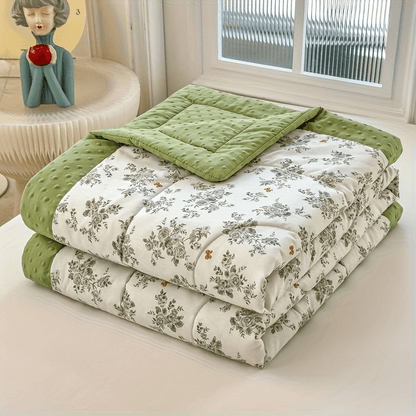 [Lightweight Summer Quilt] 1pc a Lightweight Summer Quilt - an Ultra-Soft Blanket Featuring Floral Designs, Ideal for Those Who Sleep Hot. Made from High-Quality Polyester with a Reverse Bean Velvet Texture, It Is Machine Washable And Perfect for Use in T