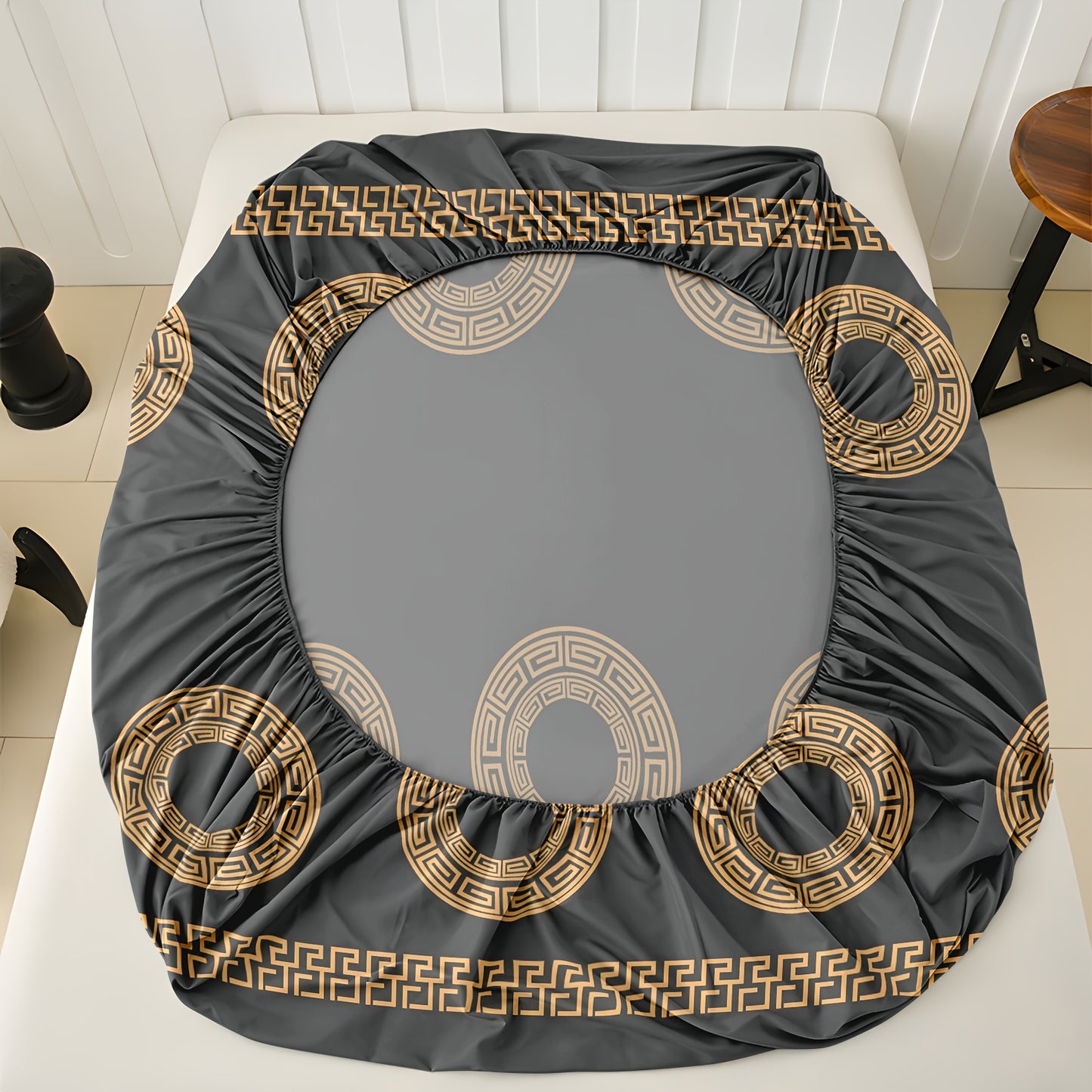 Premium Black Golden Geometric Polyester Fitted Bed Sheet One-Piece Cover for Twin Queen King Sizes - Plush Touch Luxury Bed Skirt with Modern Circular Design, Wrinkle-Free & Smooth Texture (Pillowcases Excluded)