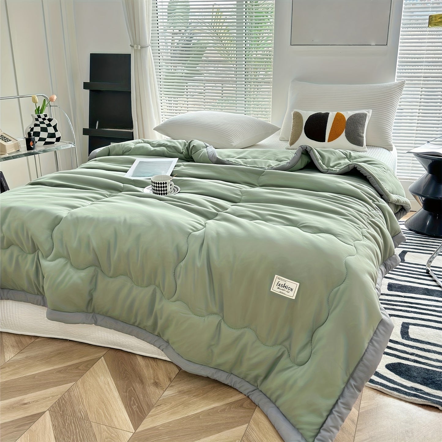 Ultra-Soft Summer Cool Thin Quilt - Lightweight, Breathable, Skin-Friendly, Made of 100% Polyester, Machine Washable, Soft And Breathable, Comfortable for All Seasons, Multifunctional Use
