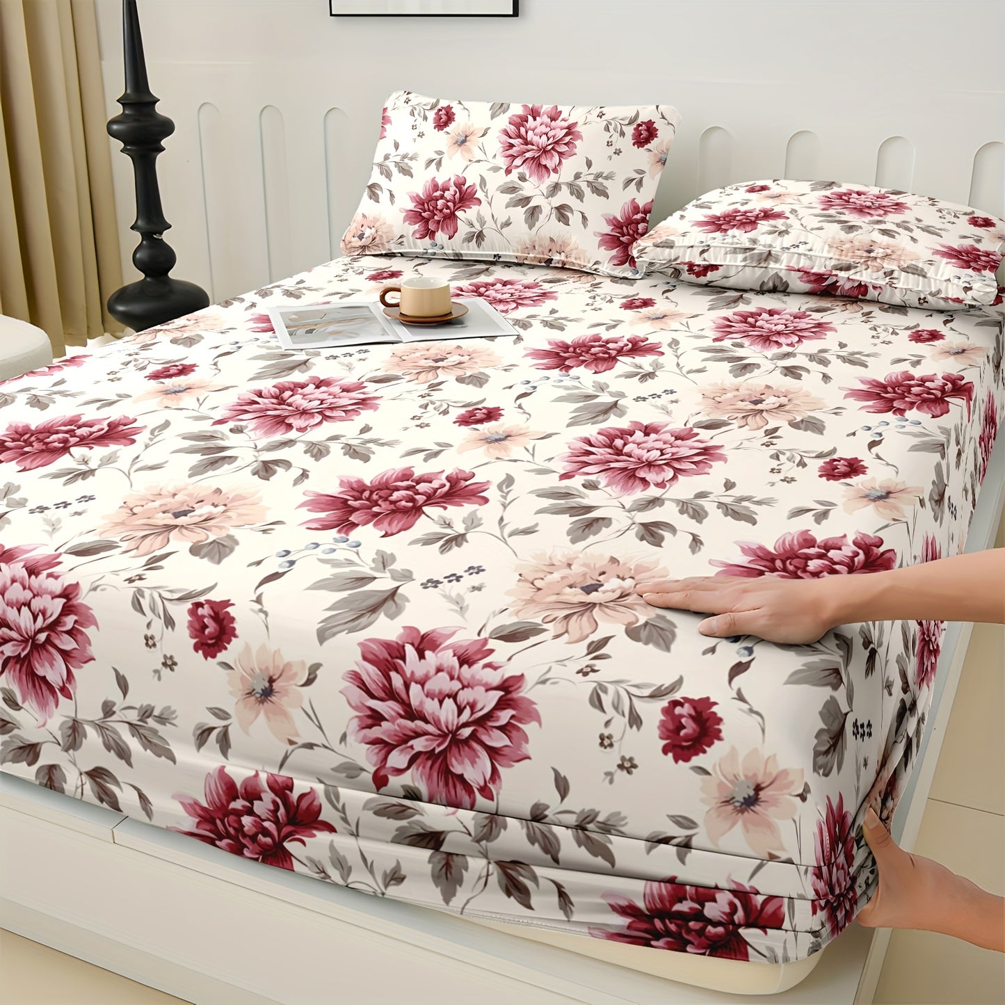 Polyester Smooth Skin-Friendly Single-Piece Fitted Sheet for King Queen Twin Size Beds with Elegant Floral Design, Red Pink Flowers Green Leaves Pattern, Ultra-Soft Breathable Bed Sheet for Cozy Bedroom Decor