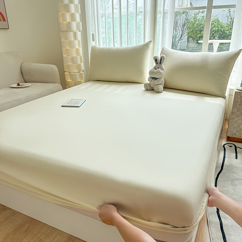 A Solid-color Fitted Sheet Without Pillowcases, a Soft and Comfortable Bedding Mattress Protector with a Non-slip Cover, Suitable for Bedrooms and Guest Rooms. Fitted Sheet Only