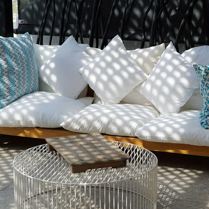 TOMNK Pack Of 4 18x18 Pillows Inserts, Hug Pillow Core, Square Stuffer Pillow Form For Patio, Pillow Inserts, Suitable For Use In Living Rooms, Bedrooms, And Leisure And Entertainment Rooms