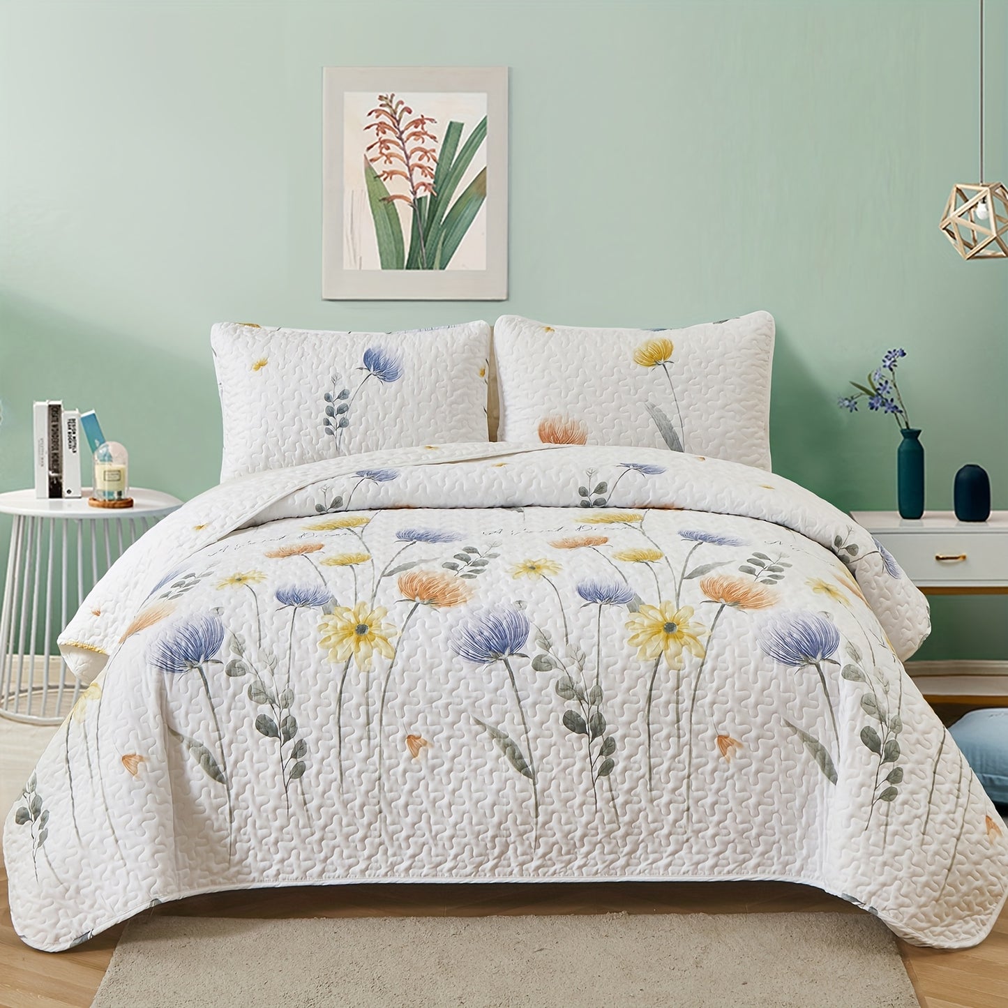 Queen And King Quilt Set Featuring a Charming Floral Design, Made from Lightweight Microfiber. This Reversible Bedspread Is Perfect for Spring And Suitable for All Seasons, Available in Sizes 90"X96" for Queen And 90"X104" for King