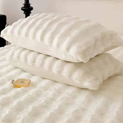 Imitation Rabbit Fur Plush Pillow. Machine Washable, Perfect for Home Decor. Suitable for Sofas, Beds, Living Rooms, And Bedrooms. A Warm Pillow for Dorms in Autumn And Winter