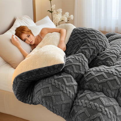 Thick Winter Velvet Jacquard Quilt, Soft and Comfortable Blanket That Keeps Warm. Available in 8 Size, with Sizes Ranging from Single to Queen/king. Featuring Geometric Patterns, Machine-washable and Suitable for Bedroom, Guest Room, Hotel Bedding